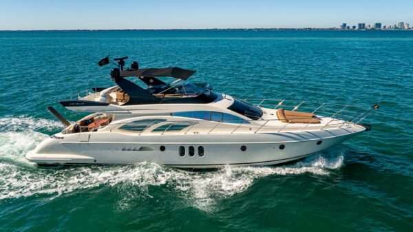 62' Azimut Flybridge (+1,000 for Slide only for 6 & 8 hours)