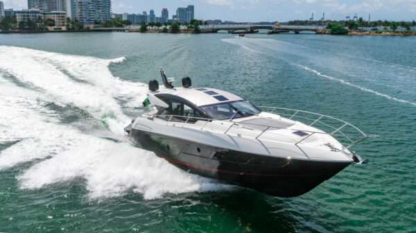 57' Sunseeker Predetor 2019